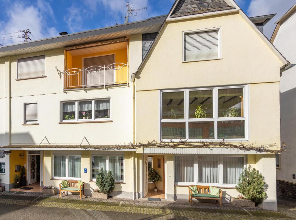 Ferienwohnung 4 Am Petersberg Neef エクステリア 写真
