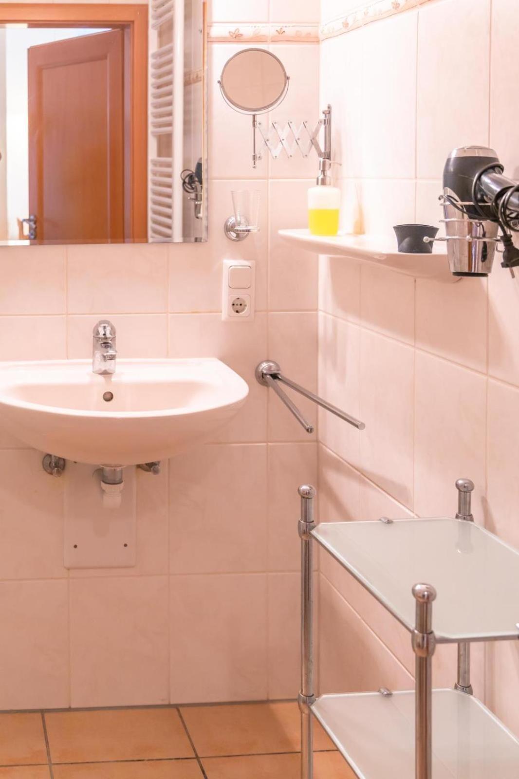Ferienwohnung 4 Am Petersberg Neef エクステリア 写真